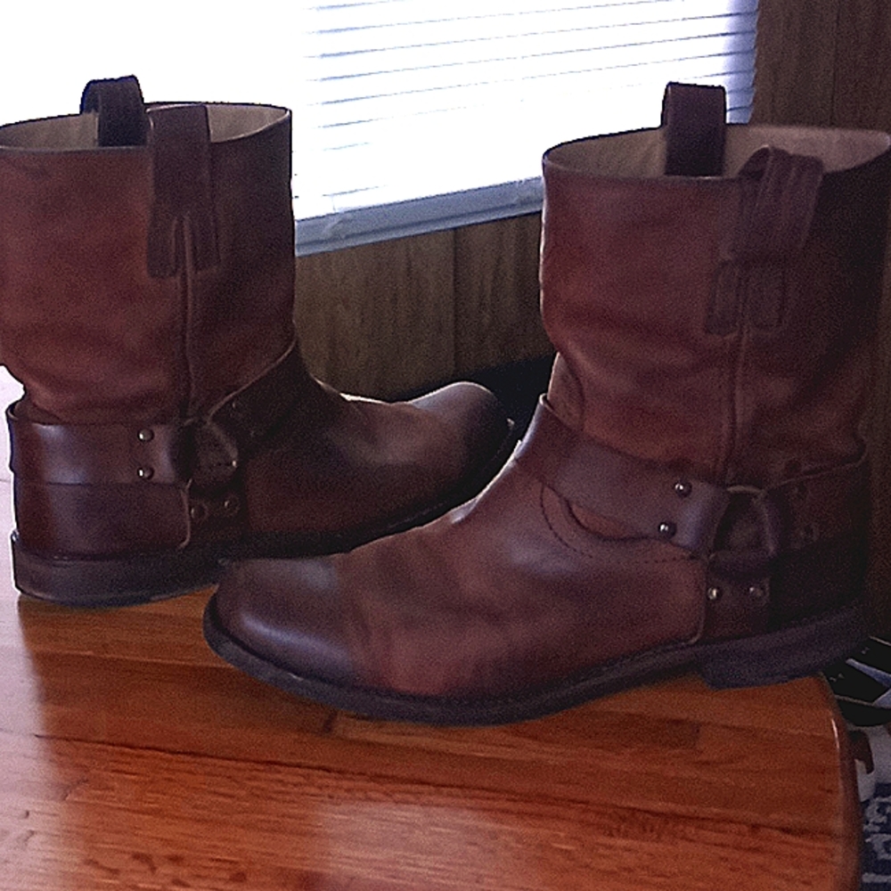 FRYE MENS BOOTS SIZE 10